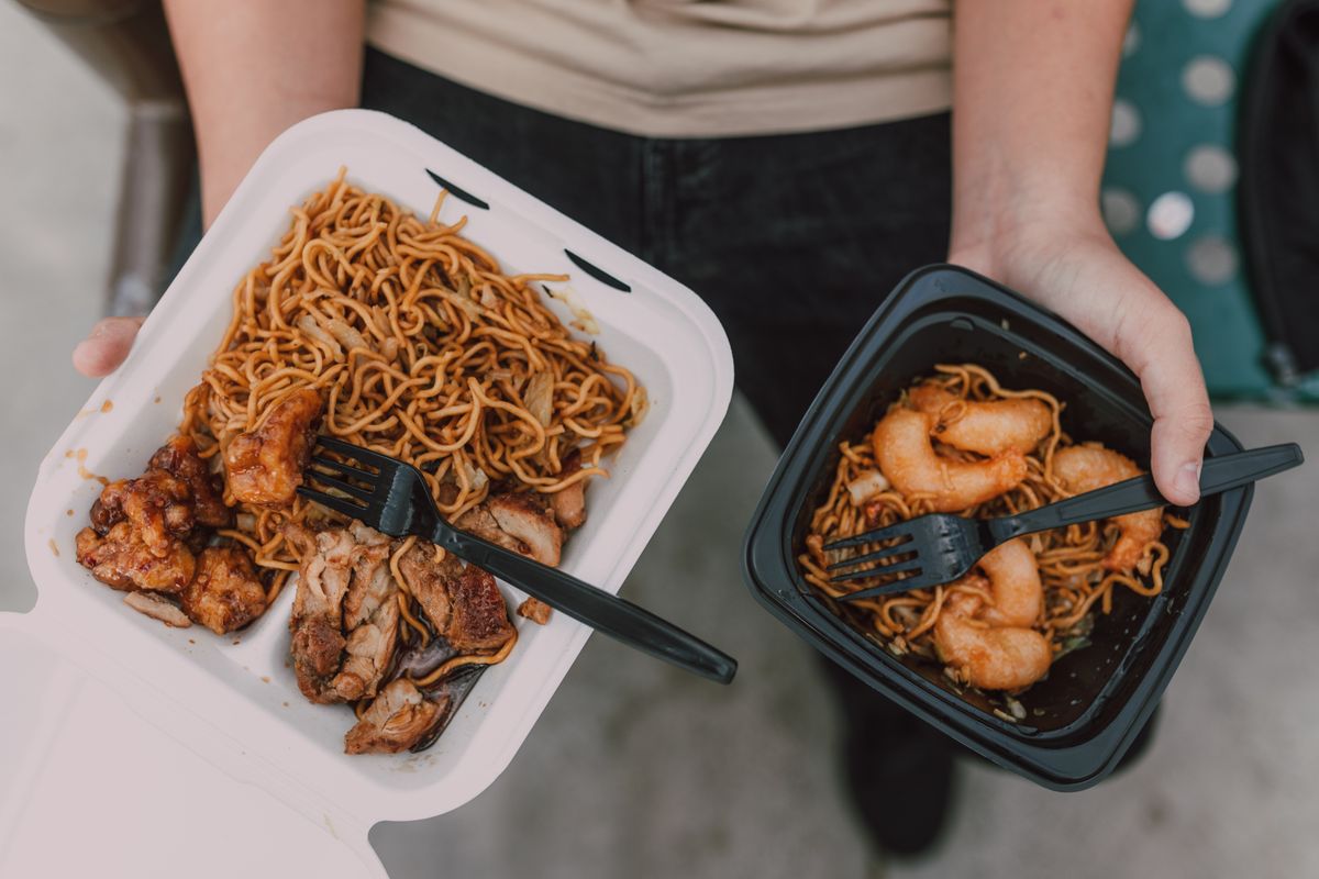 How To Get Free Food And Save Big On Meals (5 Legit Ways)