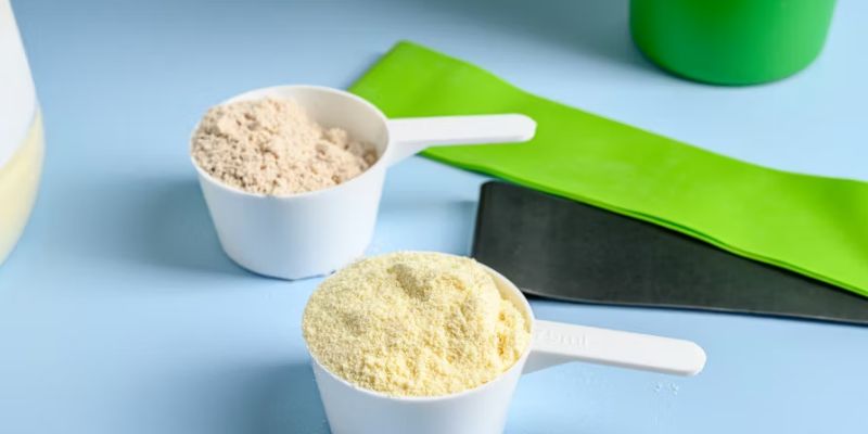 Can you buy protein shakes with EBT? Yes, but with conditions(Image By Unsplash) Nguồn: https://unsplash.com/fr/photos/quelques-boules-de-nourriture-posees-sur-une-table-jaNGeUYb268