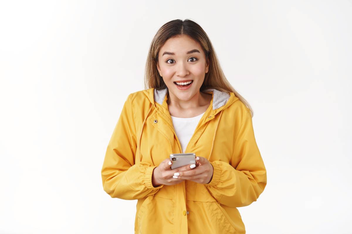 How Do Free Phone Deals Work? The Real Reason They Exist and How to Qualify for One in 2025