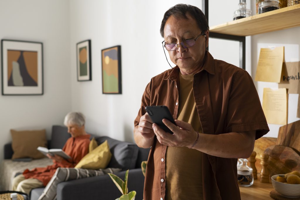 free-iphone-15-for-seniors