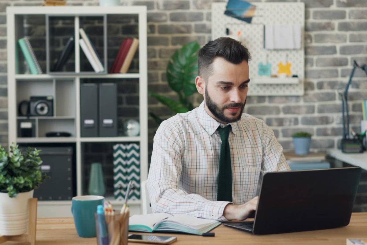 Free Laptop Assistance: Real Help Programs That Actually Work in 2026