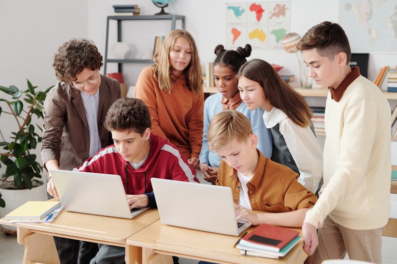free-laptop-for-10th-students