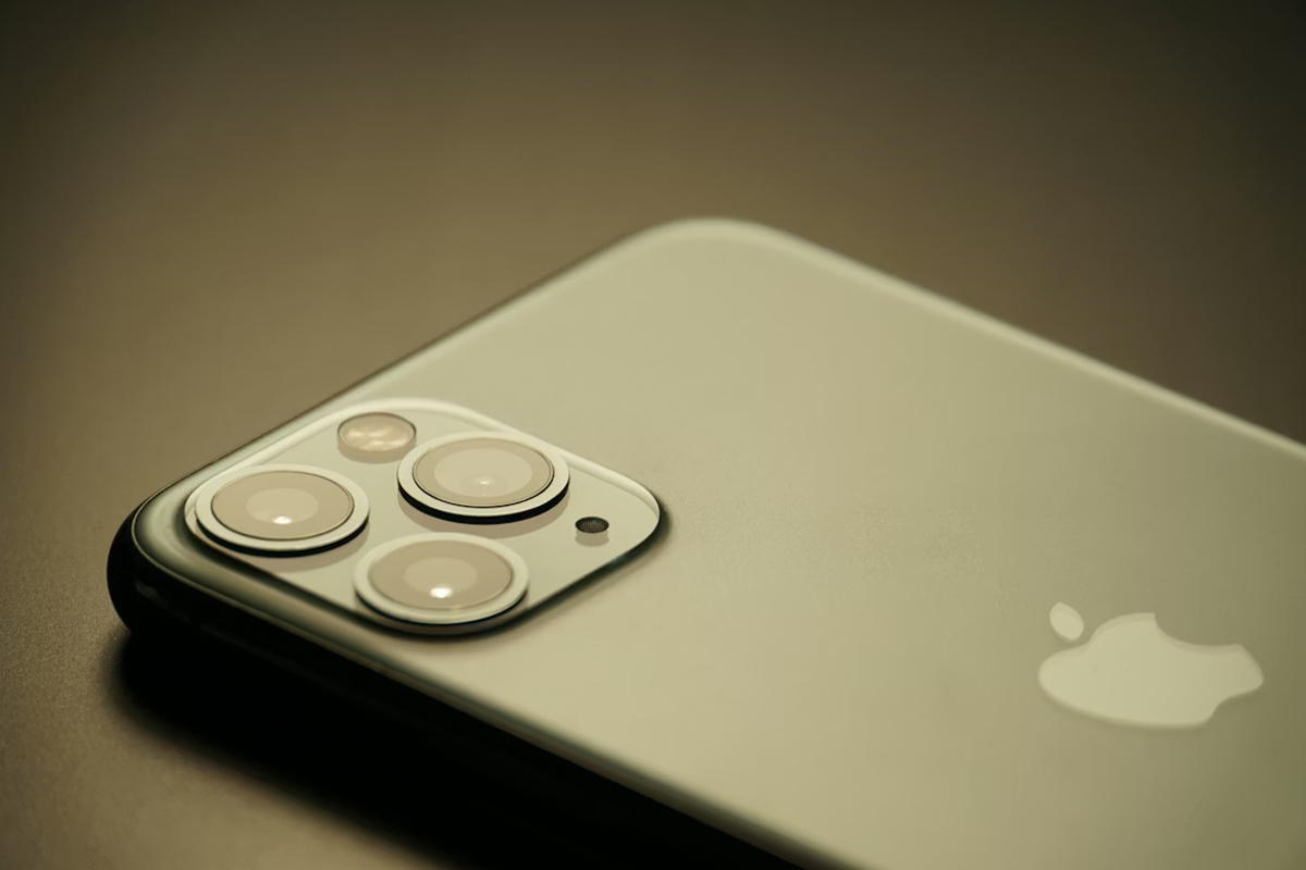 Does iPhone 11 Have eSIM? How Do I Enable eSIM on iPhone 11?