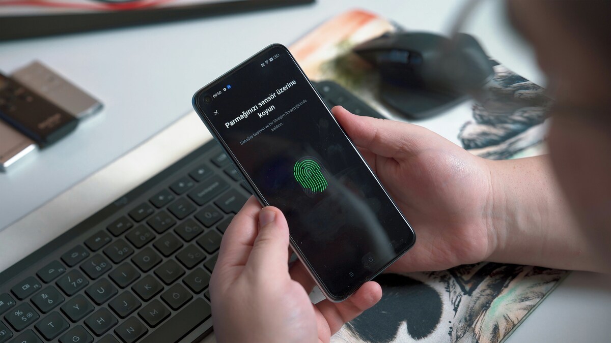 eSIM vs iSIM: What’s the Difference and Which One Should You Use?