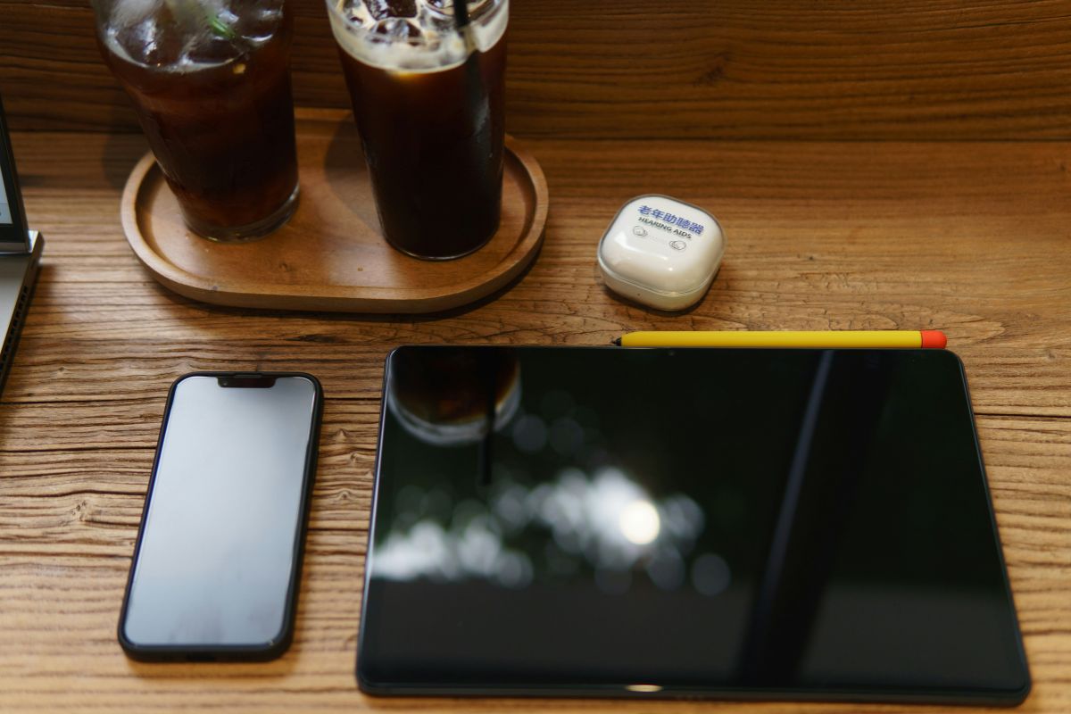 How the Lifeline Program Free Phone and Tablet Benefit Works