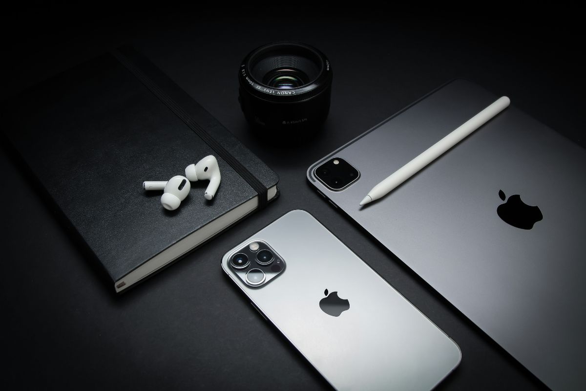 Free Government Phone or Tablet? Here’s What You Can Actually Get in 2026