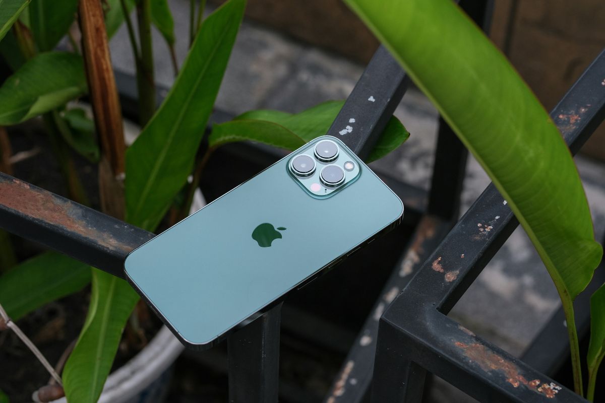 How to Find SIM Number on iPhone: Secure Your Identity