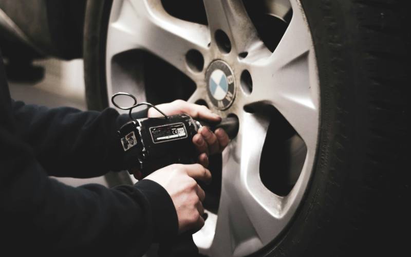 how-to-check-tire-pressure-the-reason