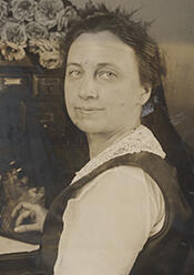 Portrait of Winnifred Sprague Mason Huck