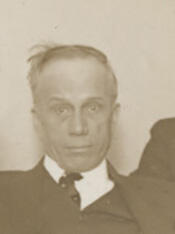 Portrait of Harry Edward Hull