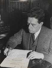 Portrait of Lindsay Carter Warren