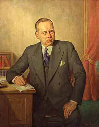 Portrait of Hjalmar Petersen