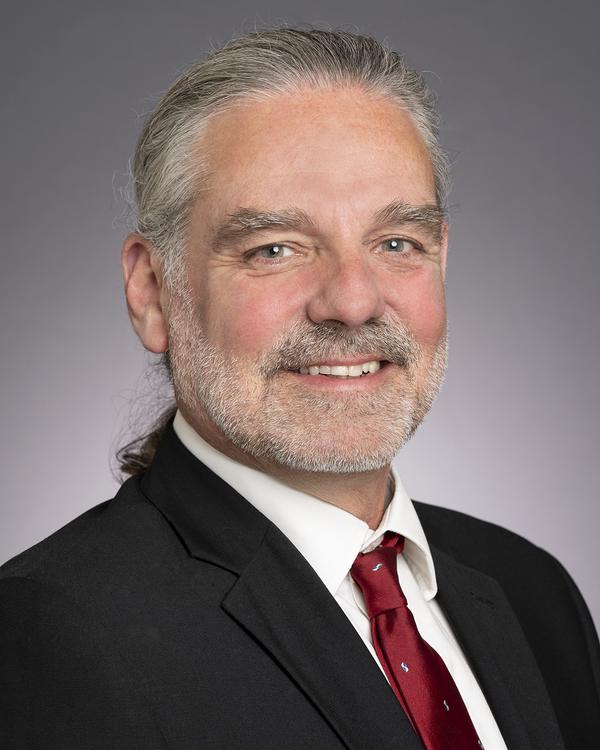 Portrait of Cal Bahr