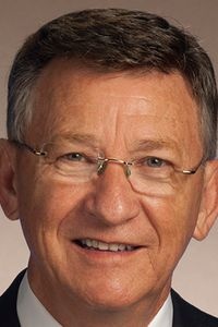 Portrait of Dan Howell