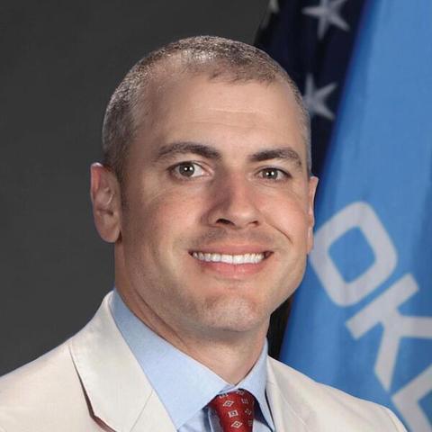 Portrait of Derrick Hildebrant
