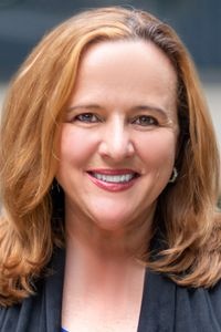 Portrait of Heidi Campbell