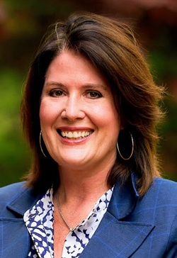 Portrait of Holly Schepisi