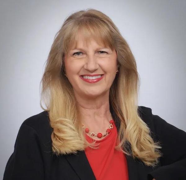 Portrait of Janis Holt