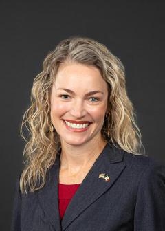 Kara Warme portrait