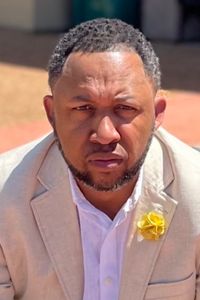 Portrait of Kenji Holloway