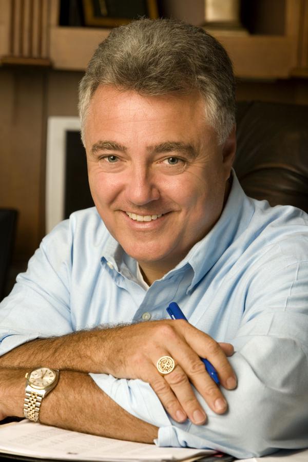 Portrait of Larry Grooms