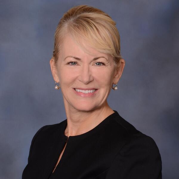 Lori Rogich portrait