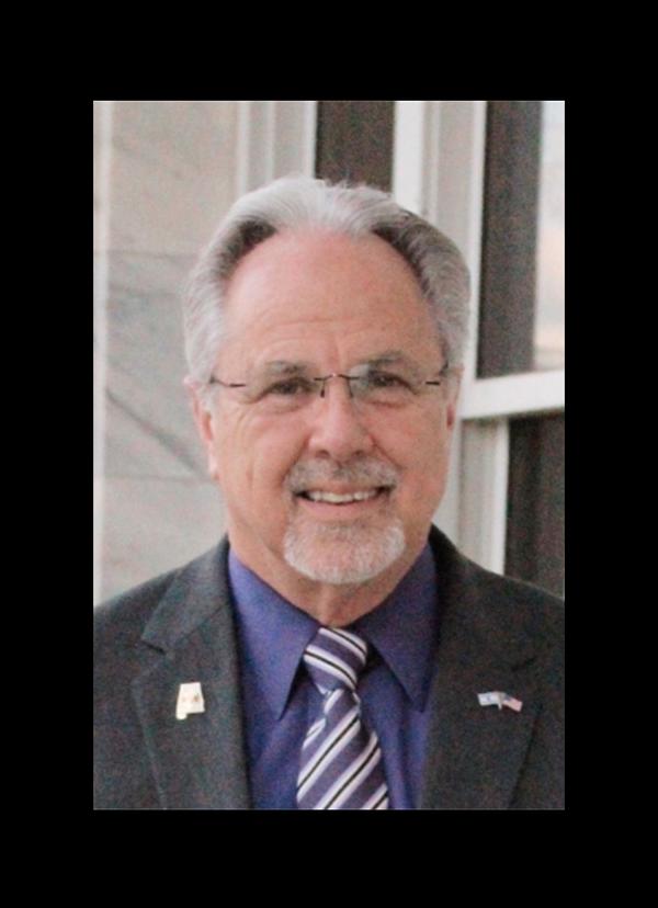 Portrait of Mark Gidley