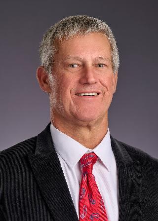 Portrait of Mark Sauter