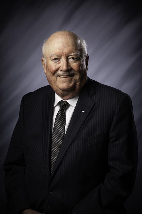 Portrait of Mike Aylesworth