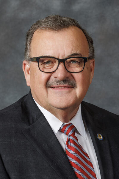 Portrait of Mike Jacobson