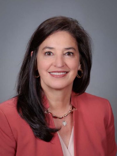 Portrait of Mindy McAlindon