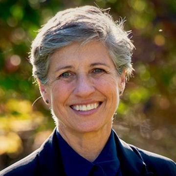 Portrait of Tiff Bluemle