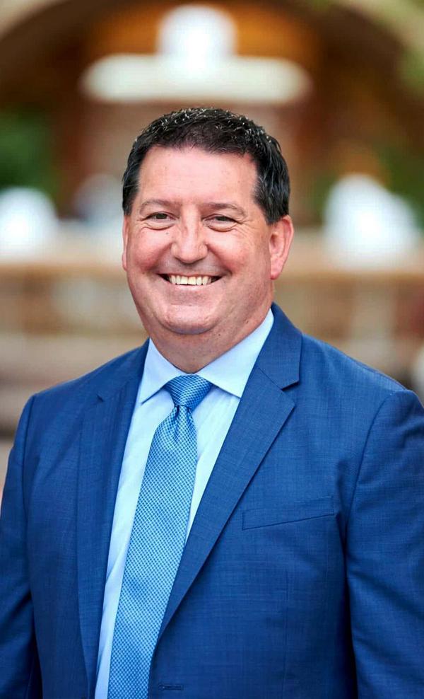 Portrait of Tim Grayson