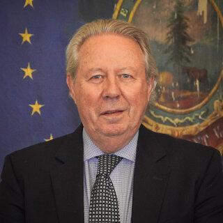 Portrait of Trevor Squirrell