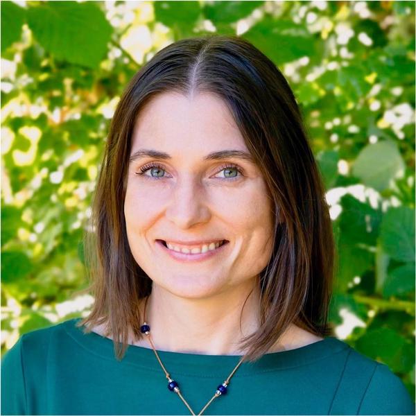 Portrait of Victoria Hunt