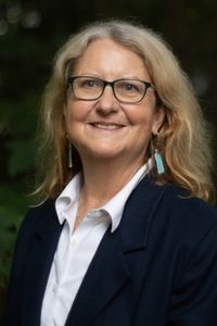 Portrait of Wendy Thomas